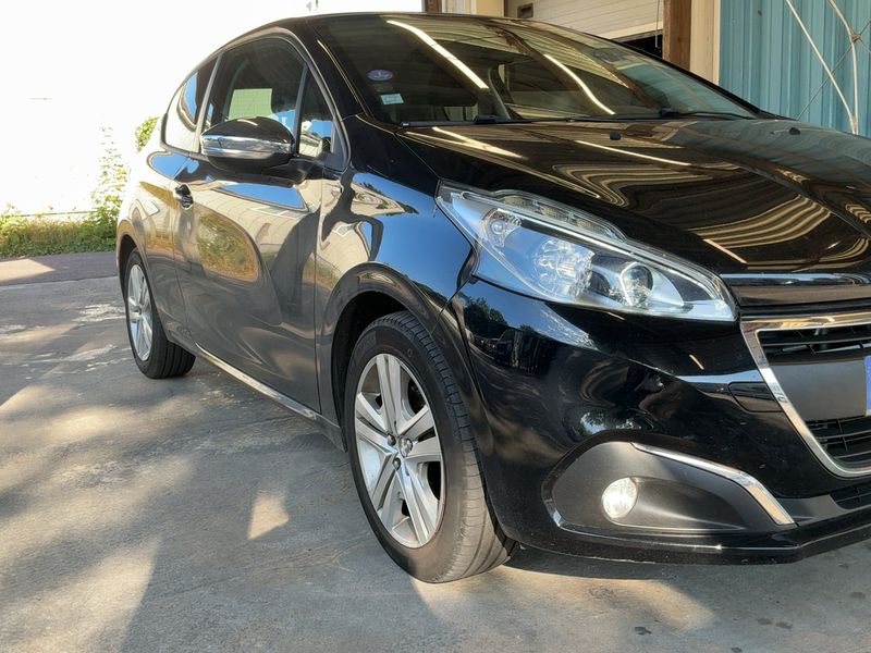 Peugeot 208 1.2 e-VTi Style 2018 – снимка 12