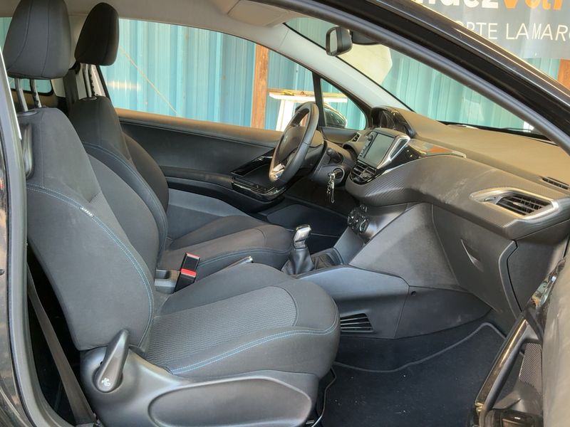 Peugeot 208 1.2 e-VTi Style 2018 – снимка 16