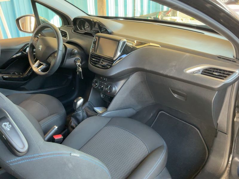 Peugeot 208 1.2 e-VTi Style 2018 – снимка 17