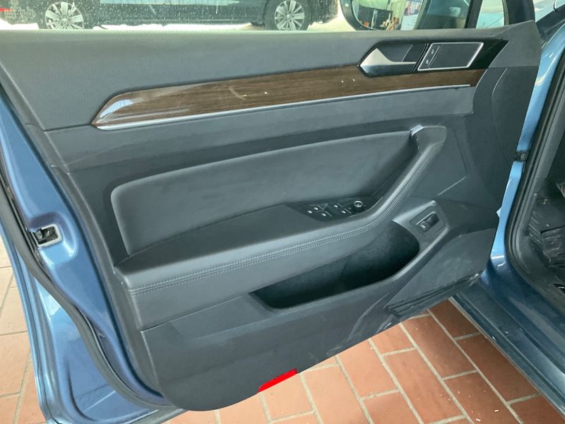 Volkswagen Passat 2.0 TDI Highline BlueMotion Tech 2016 – снимка 36