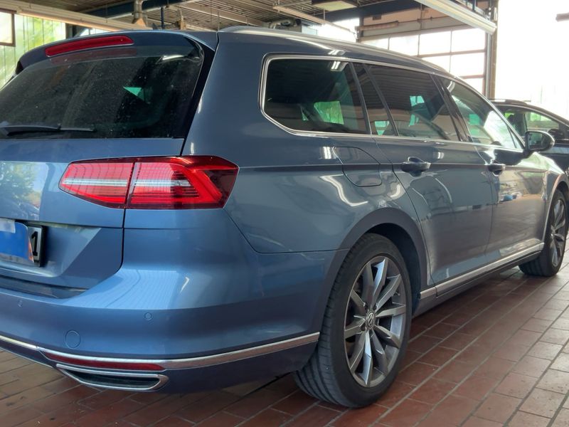 Volkswagen Passat 2.0 TDI Highline BlueMotion Tech 2016 – снимка 8