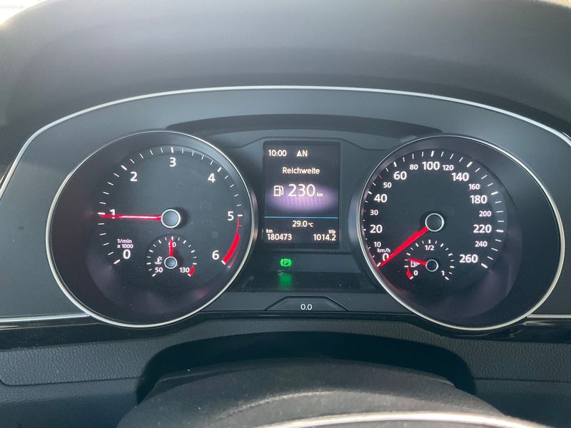 Volkswagen Passat 2.0 TDI Highline BlueMotion Tech 2016 – снимка 19