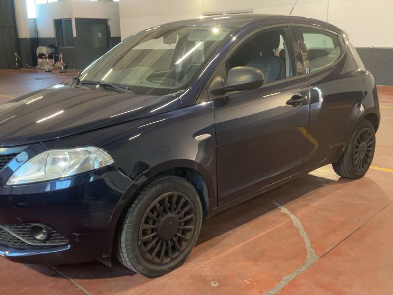 Lancia Ypsilon 1.2 LPG Elefantino Blu 2018 – снимка 2
