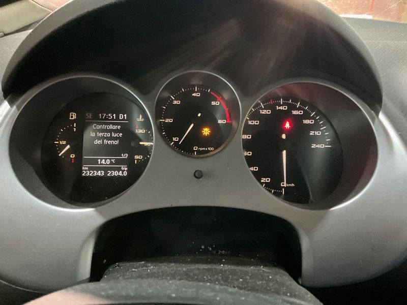 Seat Altea 1.6 TDI Stylance / Style 2011 – снимка 4