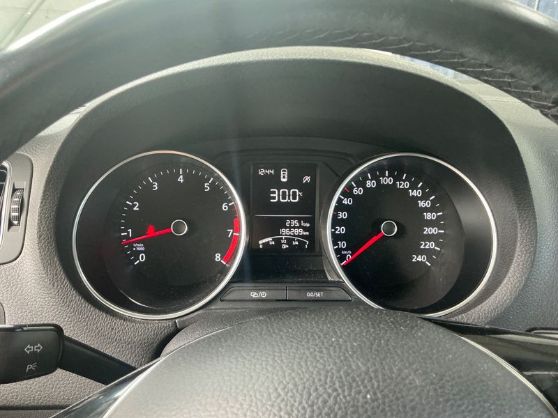 Volkswagen Polo 1.2 TSI Comfortline BlueMotion Tech 2014 – снимка 4