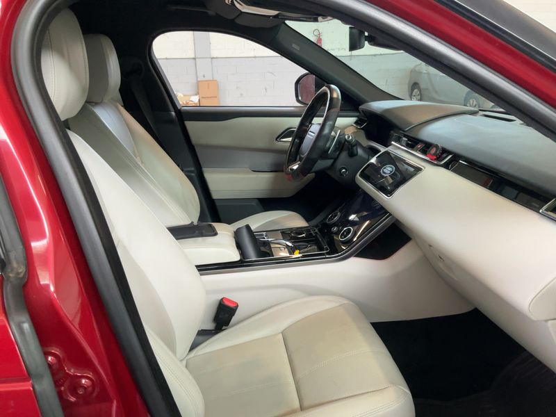 Land Rover Range Rover Velar 2.0 Diesel S R-Dynamic 2019 – снимка 16