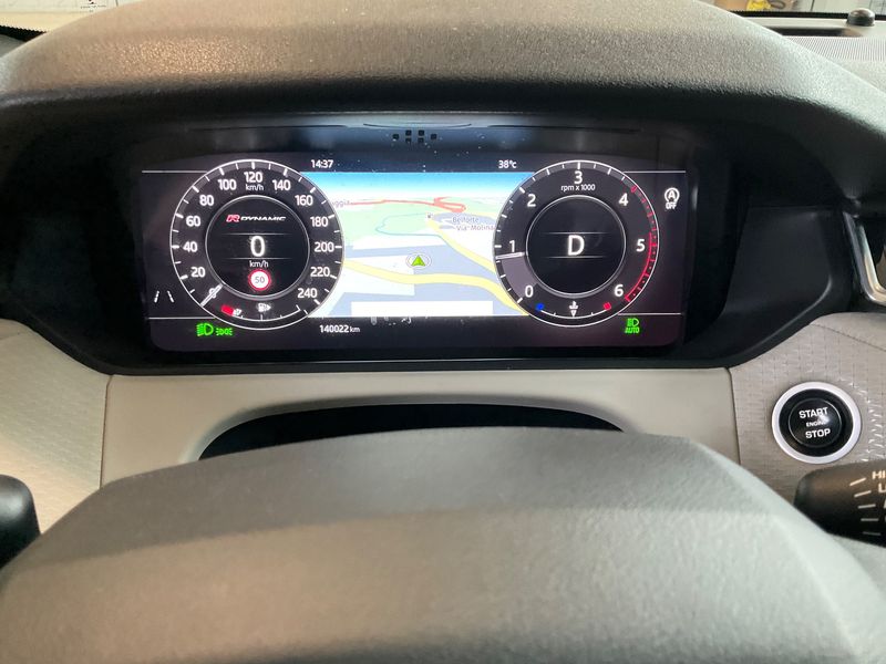 Land Rover Range Rover Velar 2.0 Diesel S R-Dynamic 2019 – снимка 18