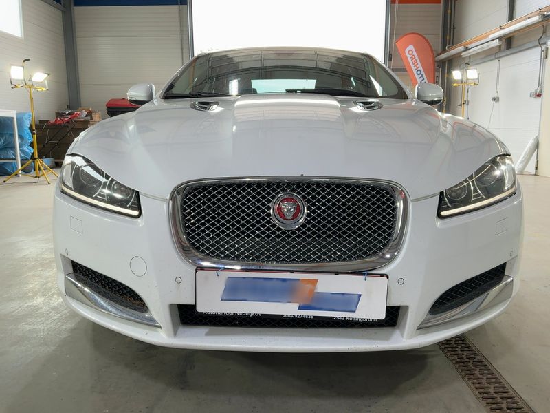 Jaguar XF 2.2 D 2014 – снимка 14