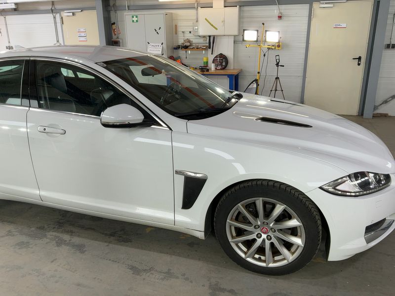 Jaguar XF 2.2 D 2014 – снимка 12