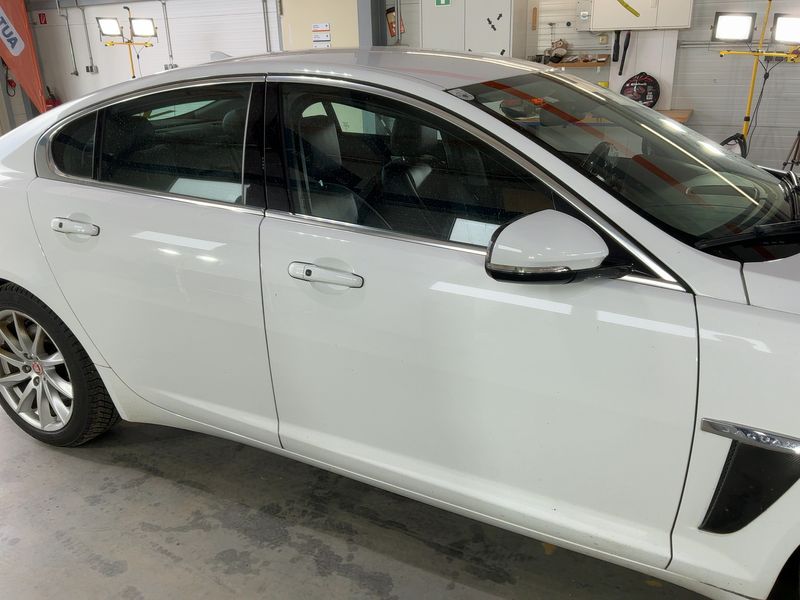 Jaguar XF 2.2 D 2014 – снимка 10
