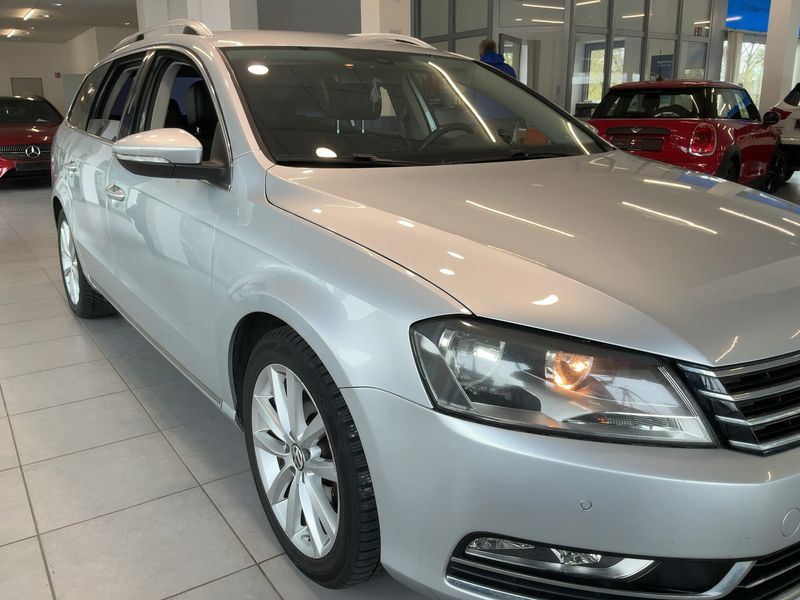 Volkswagen Passat 2.0 TDI Highline BlueMotion Tech 2013 – снимка 12