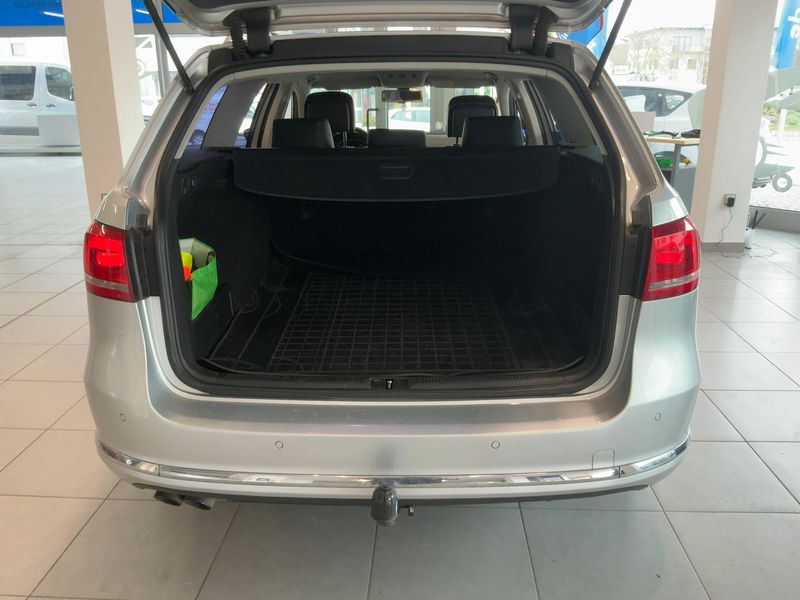 Volkswagen Passat 2.0 TDI Highline BlueMotion Tech 2013 – снимка 15