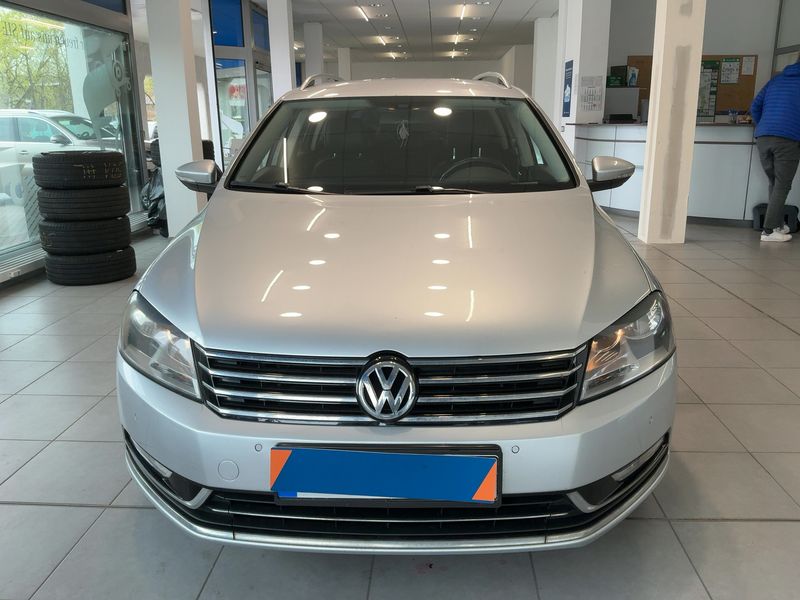 Volkswagen Passat 2.0 TDI Highline BlueMotion Tech 2013 – снимка 14
