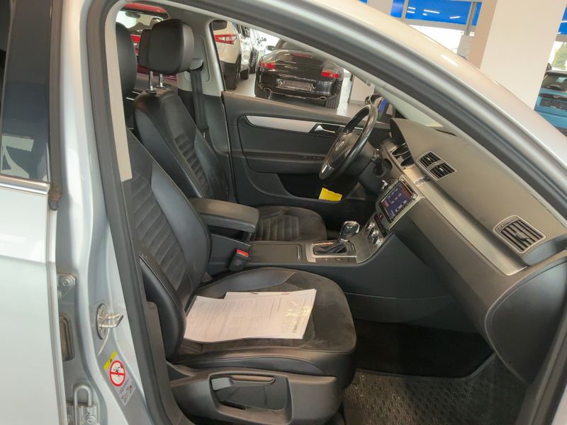 Volkswagen Passat 2.0 TDI Highline BlueMotion Tech 2013 – снимка 16
