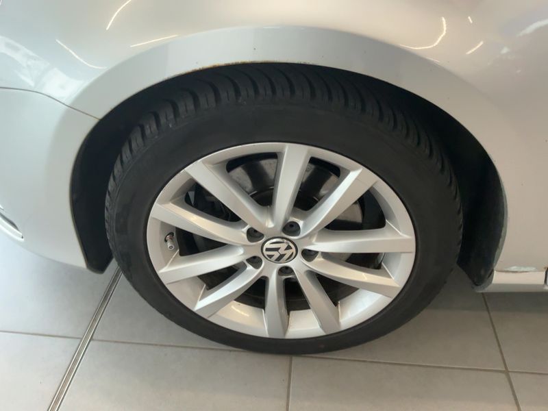 Volkswagen Passat 2.0 TDI Highline BlueMotion Tech 2013 – снимка 3