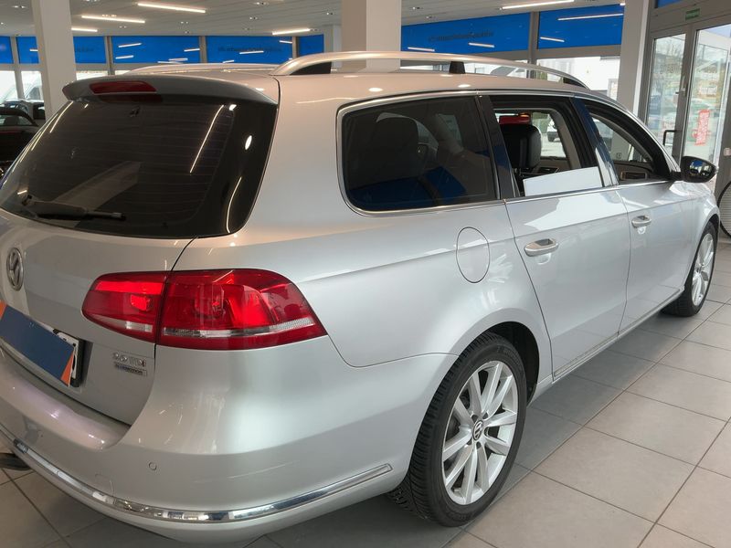 Volkswagen Passat 2.0 TDI Highline BlueMotion Tech 2013 – снимка 8