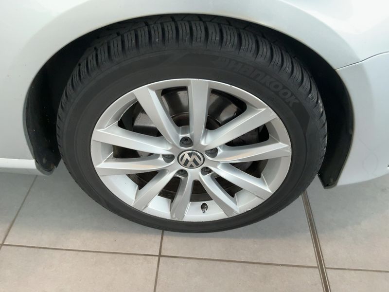 Volkswagen Passat 2.0 TDI Highline BlueMotion Tech 2013 – снимка 11