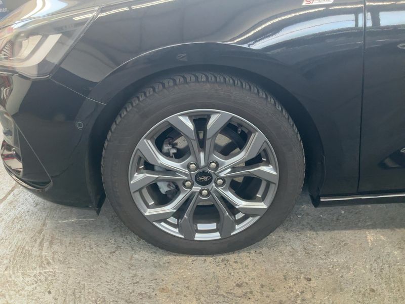 Ford Focus 1.0 EcoBoost Mild-Hybrid ST-Line X 2024 – снимка 3