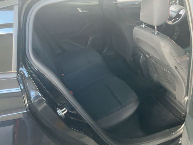 Ford Focus 1.0 EcoBoost Mild-Hybrid ST-Line X 2024 – снимка 19
