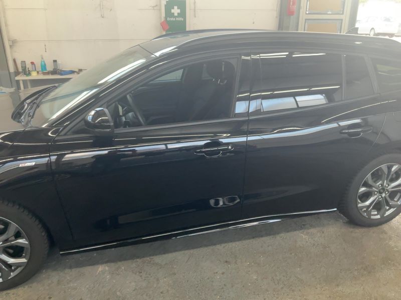 Ford Focus 1.0 EcoBoost Mild-Hybrid ST-Line X 2024 – снимка 4