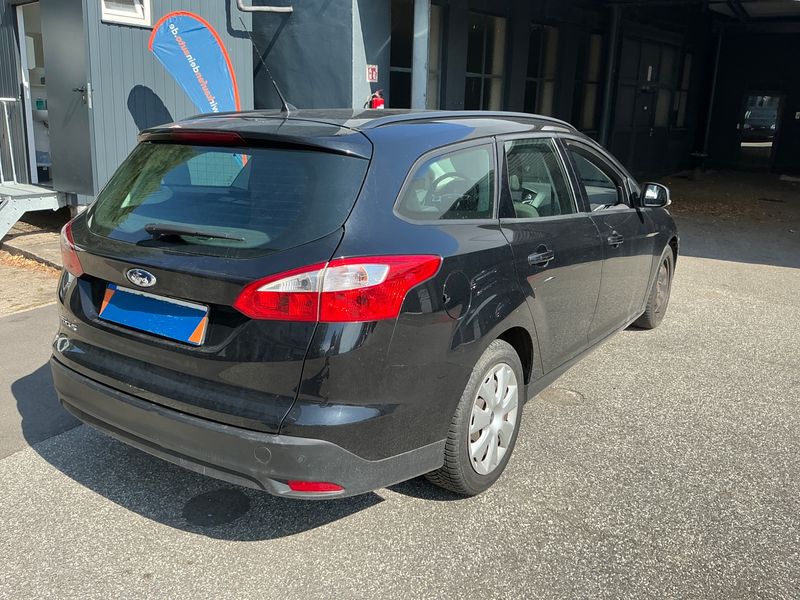 Ford Focus 1.6 TDCi Trend 2014 – снимка 2