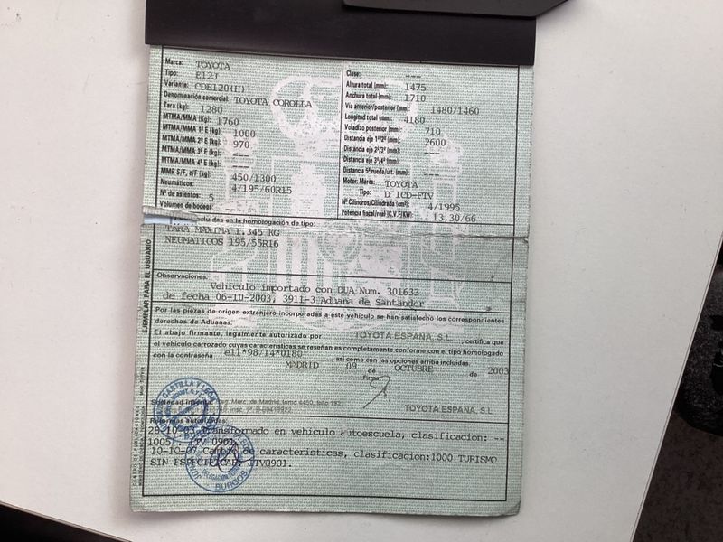 Toyota Corolla 2.0 D-4D Terra 2003 – снимка 6