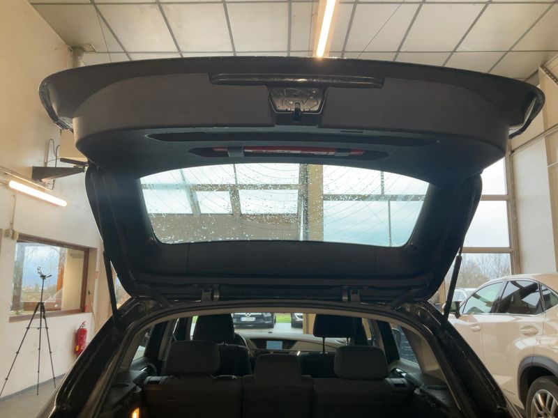 BMW X1 xDrive 18d Premiere 2011 – снимка 15