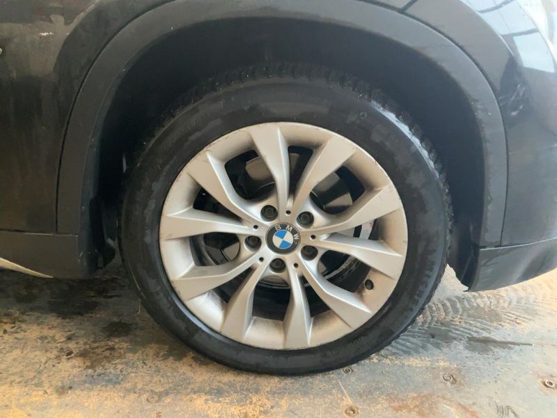 BMW X1 xDrive 18d Premiere 2011 – снимка 11