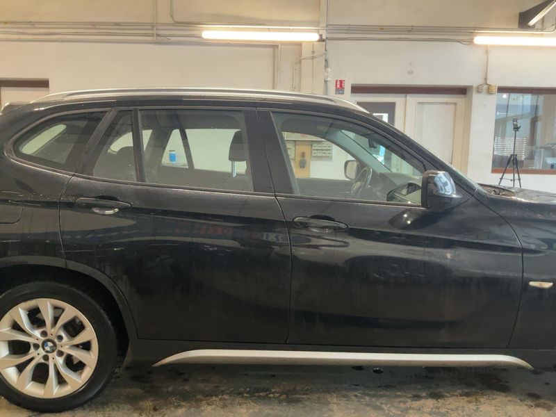 BMW X1 xDrive 18d Premiere 2011 – снимка 10