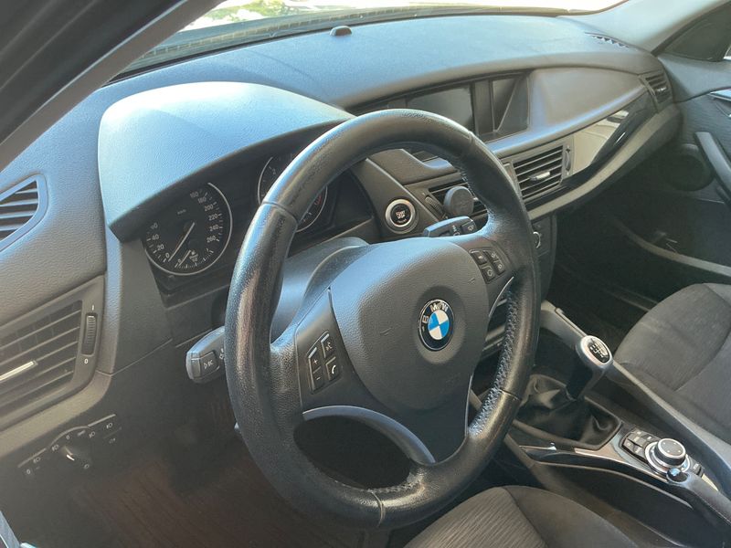BMW X1 xDrive 18d Premiere 2011 – снимка 31