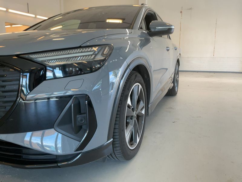 Audi Q4 50 e-tron quattro 2022 – снимка 2