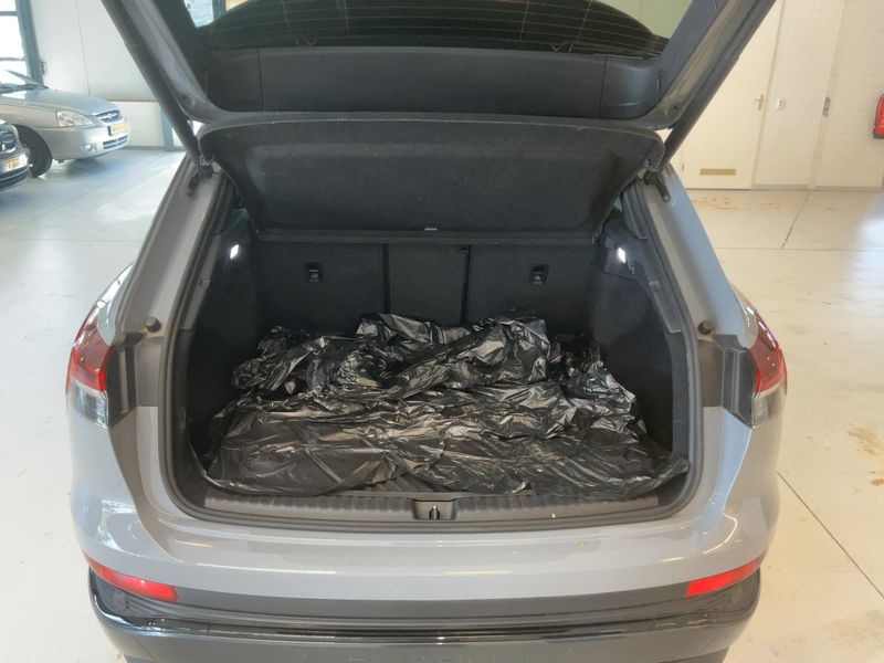 Audi Q4 50 e-tron quattro 2022 – снимка 16