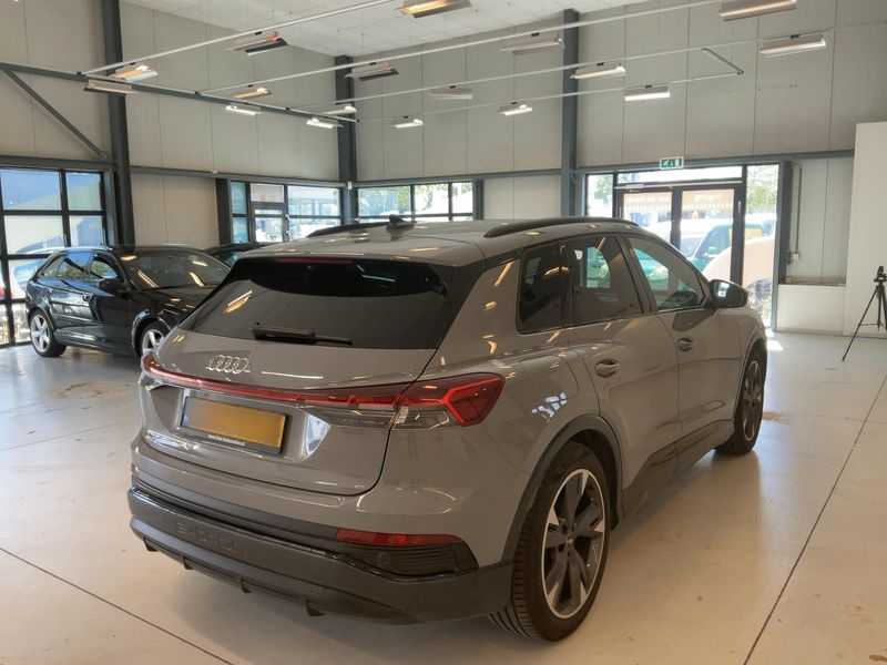 Audi Q4 50 e-tron quattro 2022 – снимка 8