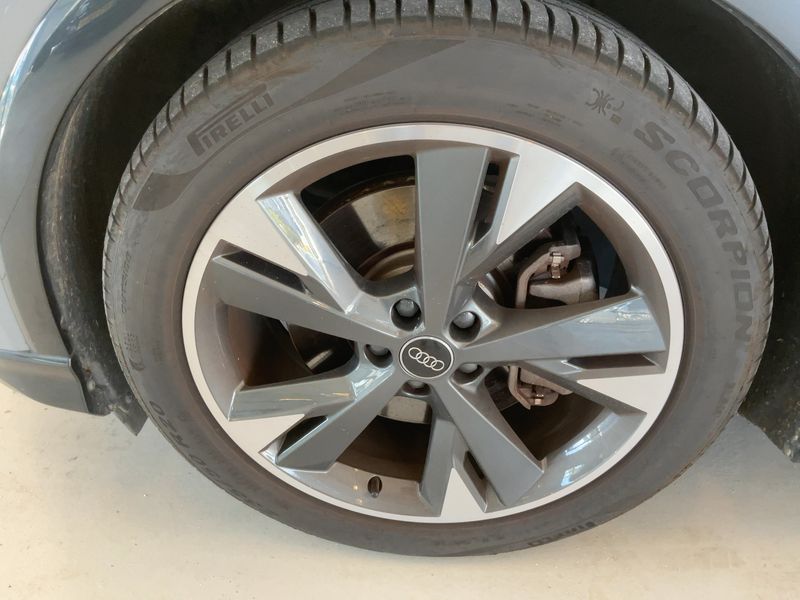 Audi Q4 50 e-tron quattro 2022 – снимка 3