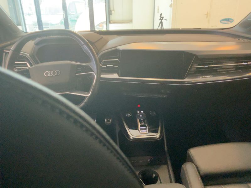 Audi Q4 50 e-tron quattro 2022 – снимка 18