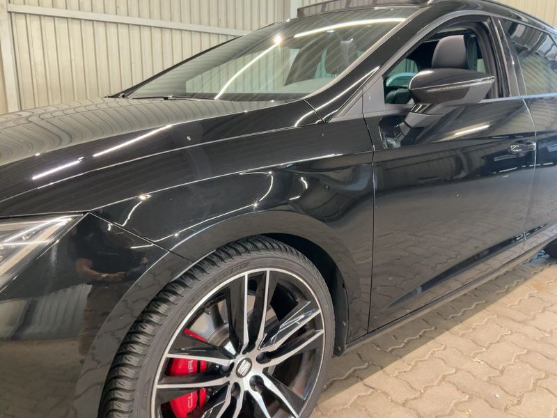 Seat Leon 2.0 TSI Cupra 300 4Drive 2017 – снимка 2