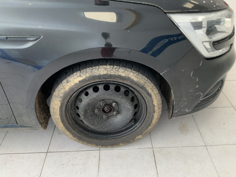 Renault Megane 1.3 TCe Life 2019 – снимка 11