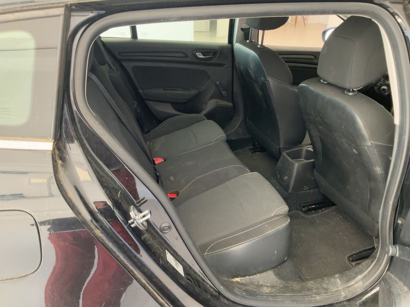 Renault Megane 1.3 TCe Life 2019 – снимка 19