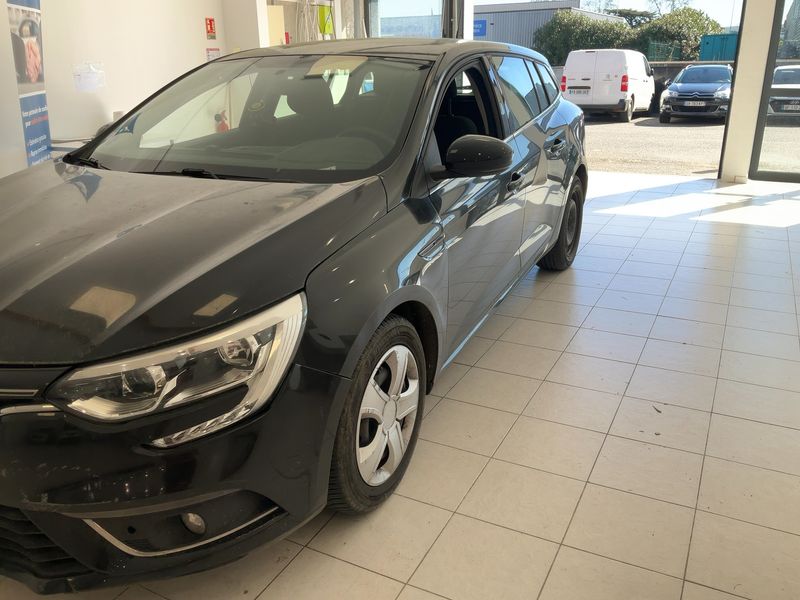 Renault Megane 1.3 TCe Life 2019 – снимка 2
