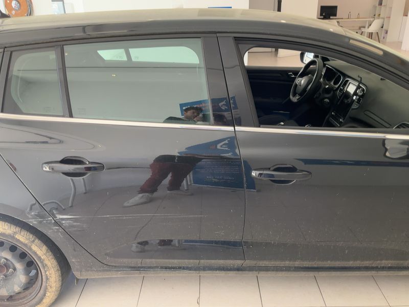 Renault Megane 1.3 TCe Life 2019 – снимка 10