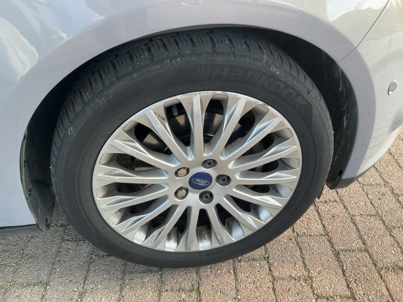 Ford Focus 1.6 EcoBoost Titanium 2011 – снимка 11