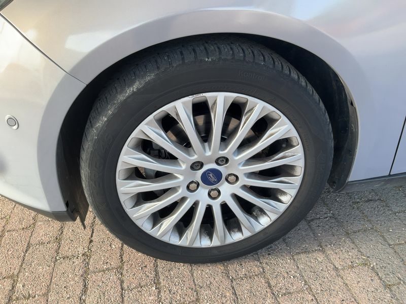 Ford Focus 1.6 EcoBoost Titanium 2011 – снимка 3