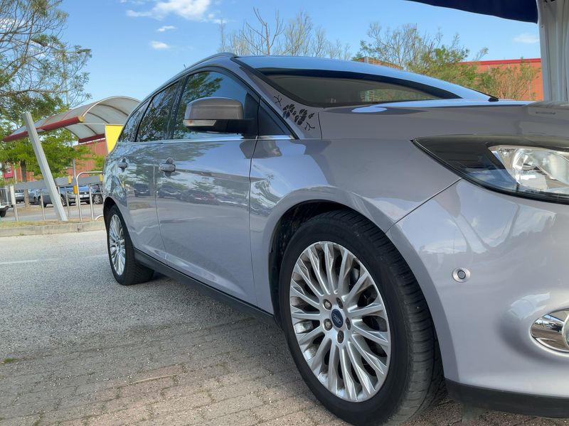 Ford Focus 1.6 EcoBoost Titanium 2011 – снимка 12