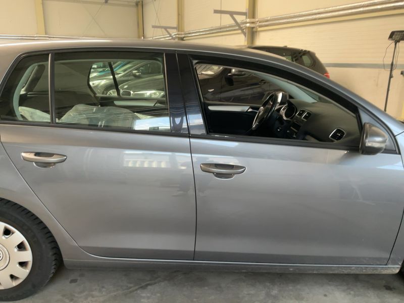 Volkswagen Golf VI 1.6 TDI Highline 2011 – снимка 10