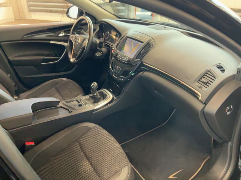 Opel Insignia Sports Tourer 1.6 SIDI Turbo Innovation 2016 – снимка 17