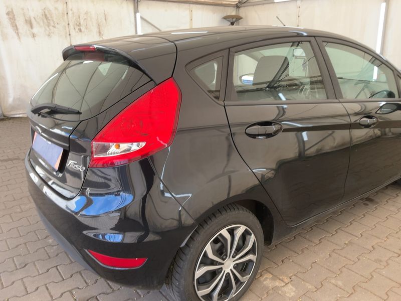 Ford Fiesta 1.25 Trend 2011 – снимка 8