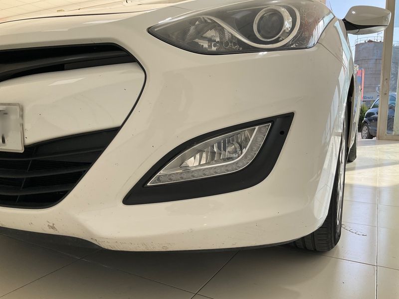 Hyundai i30 1.4 Klass 2014 – снимка 35