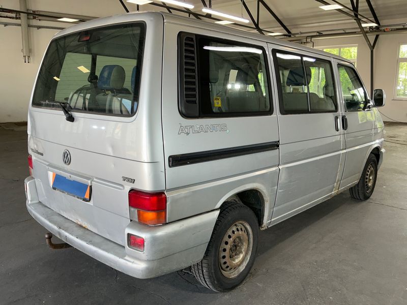 Volkswagen T4 Multivan 2.5 TDI Atlantis 2002 – снимка 2