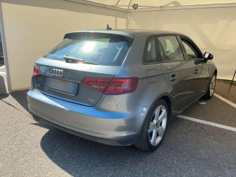 Audi A3 Sportback 2.0 TDI Ambition 2015 – снимка 8