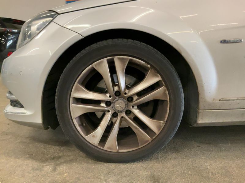 Mercedes-Benz C-Klasse C 250 CDI 4Matic BlueEfficiency Avantgarde 2011 – снимка 3